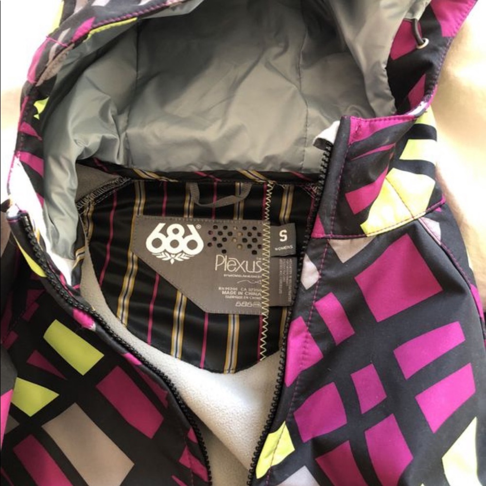 686 Snowboarding Jacket